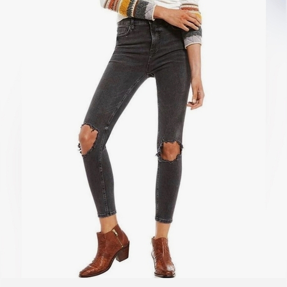 Free People Busted Knees Skinny Jeans in Washed Black Women's Size 28 - Picture 2 of 12